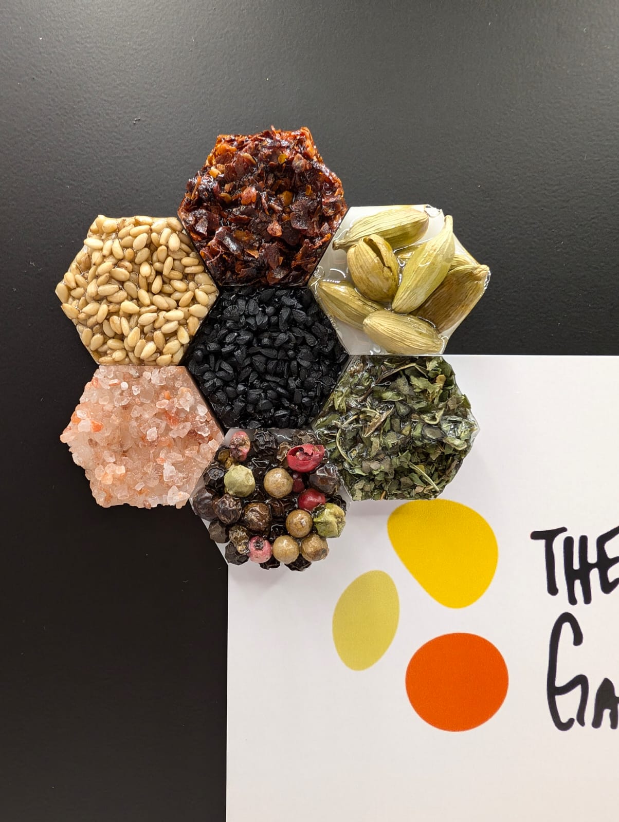 Handcrafted Resin Spice Magnets – Set of 7 Earth-Toned Fridge Decorations for Natural Kitchen Aesthetics